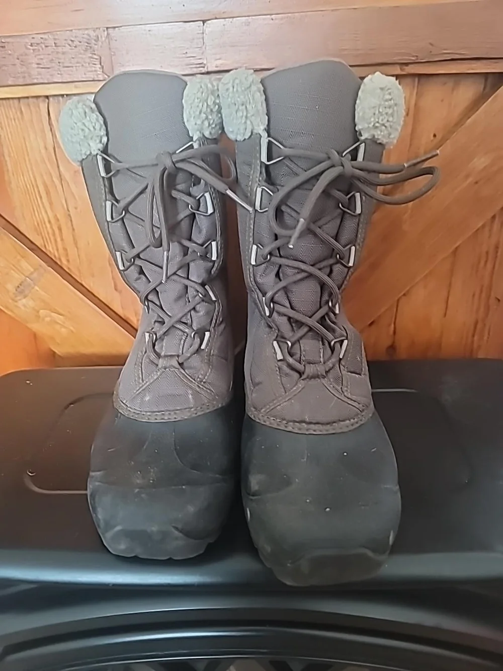 Sorel boots lace